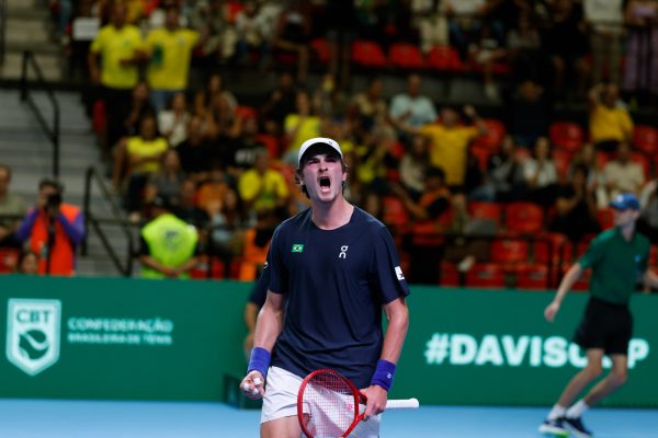 Brasil precisa de mais uma vitória na Copa Davis para avançar ao Qualifiers