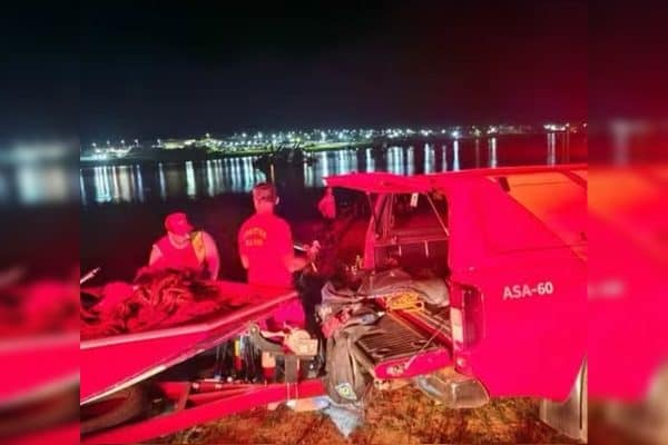 Corpo de pai é achado após canoa virar com filho no Lago das Brisas, GO