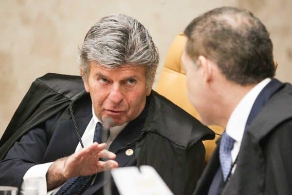 Após Mendonça, Fux também solicita apoio da PF para acessar celular de Vorcaro