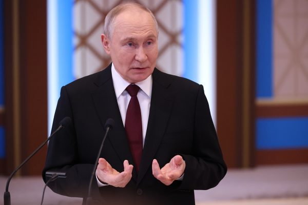 Putin acusa líderes europeus de planejarem guerra contra a Rússia