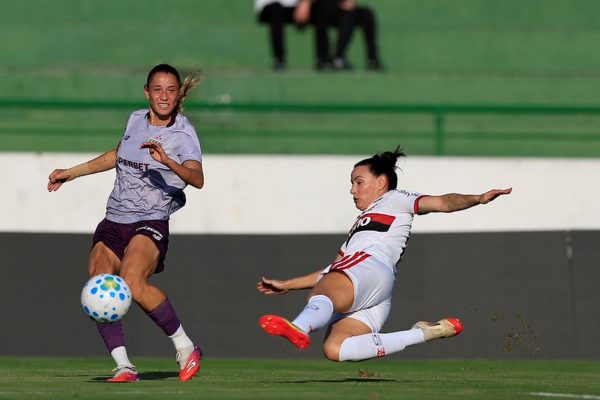 São Paulo derrota Flamengo e avança para a final do Brasileirão Feminino