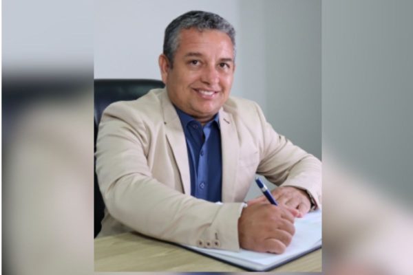 Vereadores cassam mandato de Osmir José Félix em Pratânia, SP