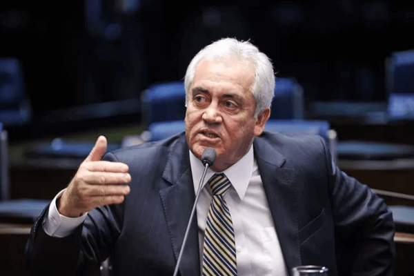 Otto Alencar fala sobre conversas telefônicas com Daniel Vorcaro
