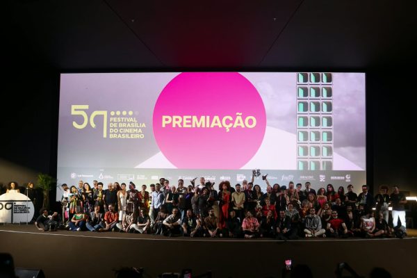 “Se Eu Fosse Vivo… Vivia” leva prêmio principal no 59º Festival de Brasília
