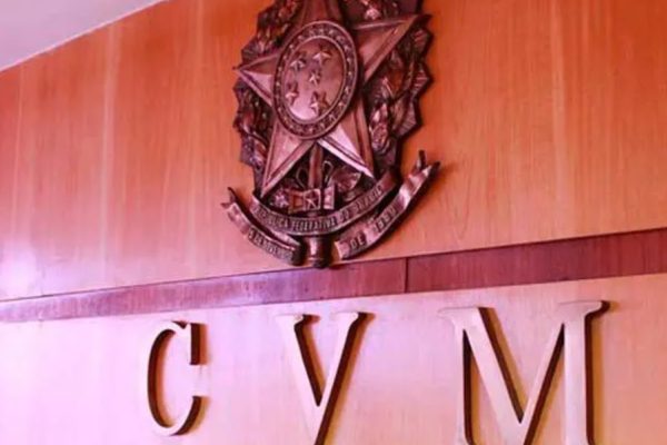 Ministro Flávio Dino ordena revisão das regras da CVM em 90 dias após falhas no caso Banco Master