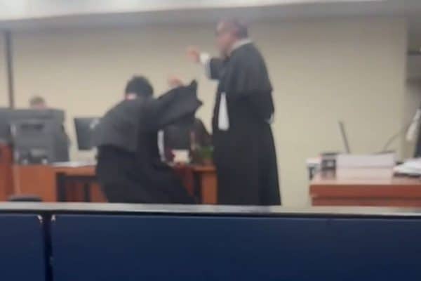 Advogado contesta versão do MPSP sobre queda de promotor durante júri em SP