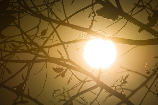 Brasil enfrenta calor intenso e tempestades no Sul com ciclone extratropical