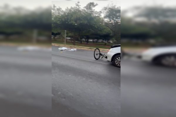 Ciclista de 54 anos morre ao ser atropelado por carro na Epia Sul