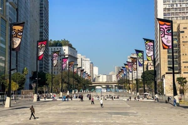 Concessionária do Vale do Anhangabaú não cumpre 22 obrigações contratuais