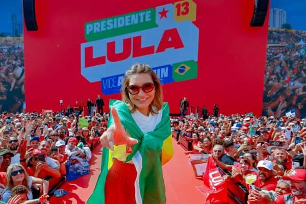 Janja cria comunidade no WhatsApp para mobilizar mulheres pró-Lula após avanço de Flávio