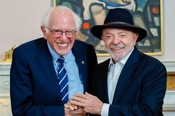 Bernie Sanders planeja convidar Lula para falar sobre o SUS no Senado dos EUA