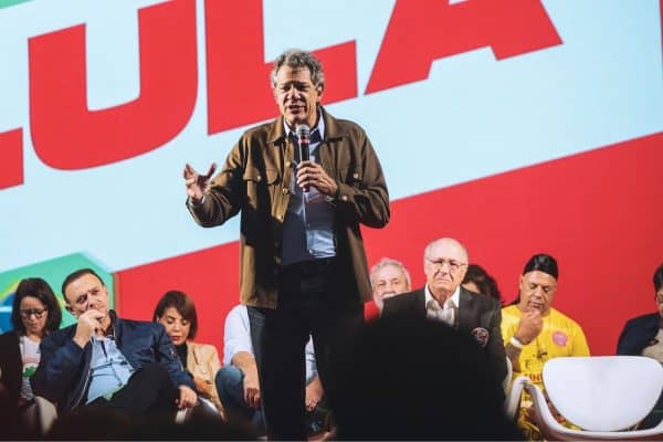 Haddad critica extrema-direita e destaca desafios para 2026 em evento