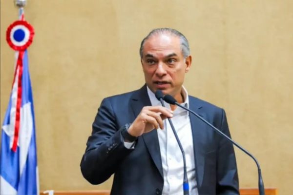 PF encontra obras de arte de R$ 600 mil na residência de Augusto Lima