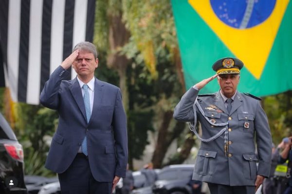 Governo de SP não esclarece passagens de até R$ 63 mil do nº 2 da Segurança
