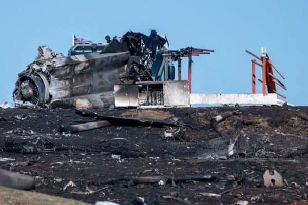 Caça F-16 dos EUA cai durante treino na Alemanha; piloto está seguro
