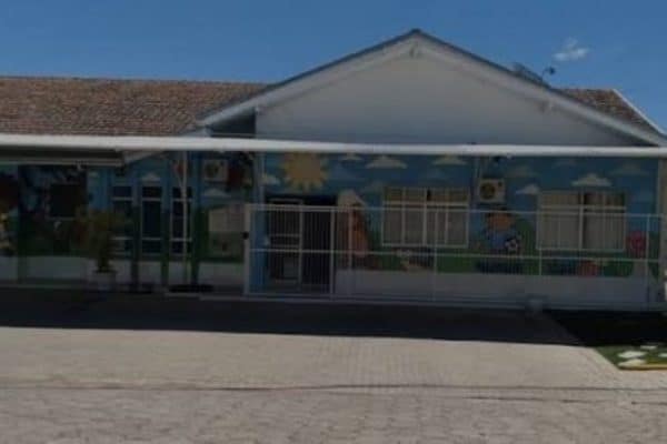 Bebê de 1 ano e 7 meses morre após ser encontrado desacordado em creche em SC