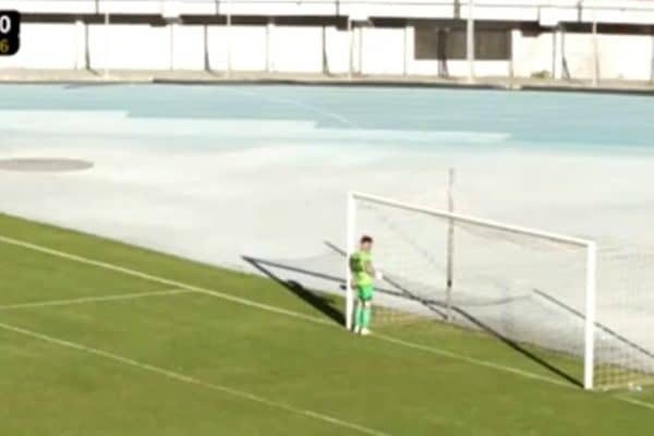 Goleiro se recusa a defender pênalti em protesto na Bolívia