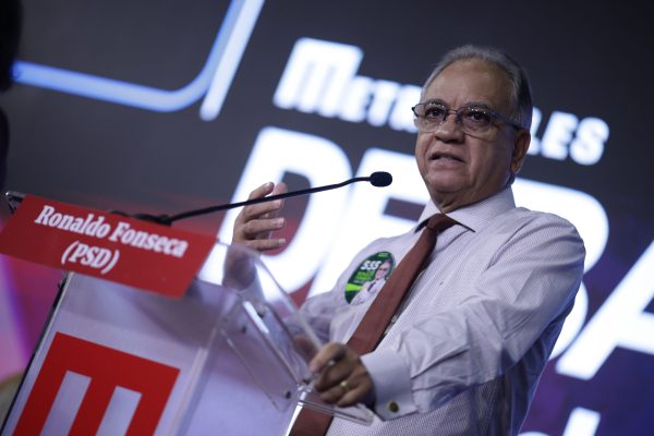 Candidato ao Senado, Ronaldo Fonseca propõe helicóptero para Saúde do DF