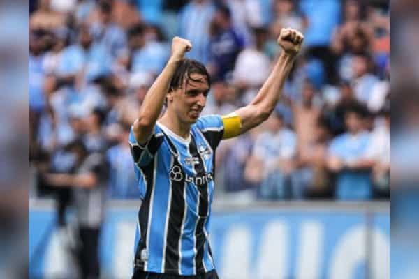 Ex-jogador Pedro Geromel recebe R$ 1 milhão de empresa investigada