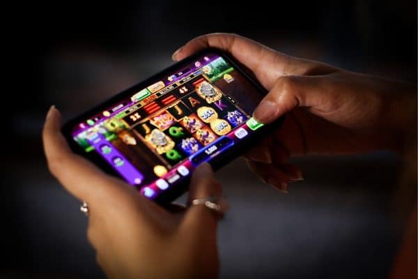 Governo endurece regras para apostas online e setor promete judicializar