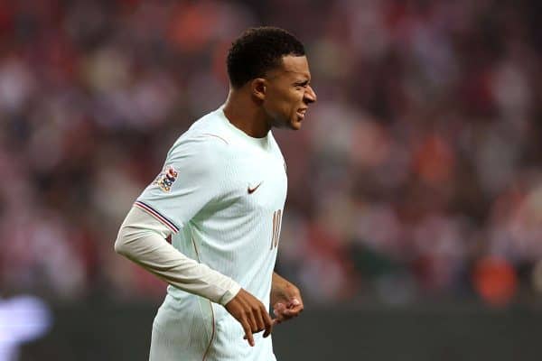 Real Madrid confirma lesão no joelho de Mbappé após corte da seleção