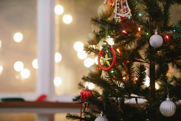 Tribunal de Justiça de Minas Gerais busca padrinhos para crianças em abrigos no Natal