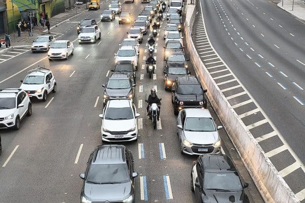 Multas a motos em SP aumentam 35,4% nos primeiros cinco meses de 2026