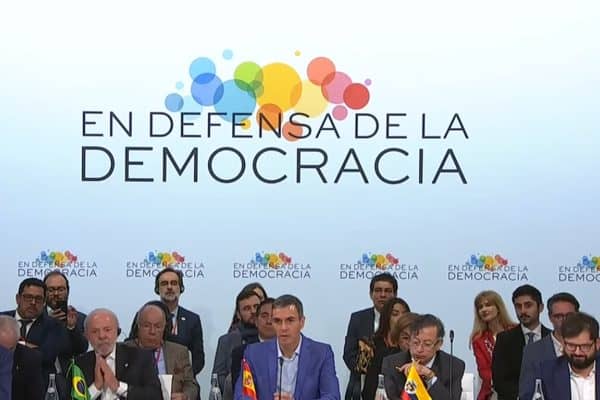 “Arco Democrático: Apoio a Lula é a Única Alternativa, Diz Análise”