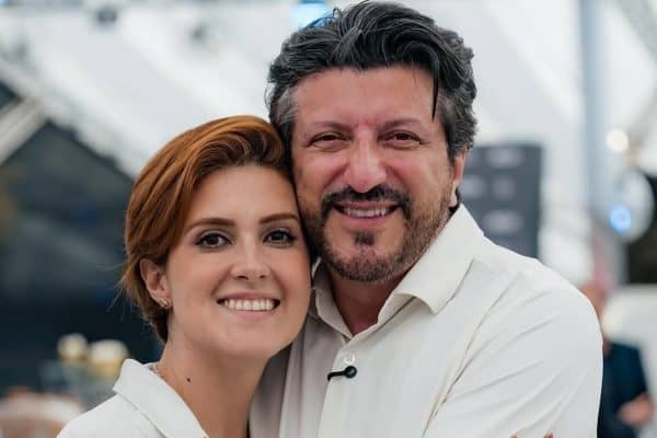 Mila, esposa de Lito, discute tratamento experimental para doença rara