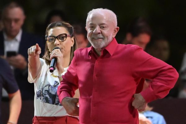 Lula altera evento na Bahia e PT local atribui decisão a Janja