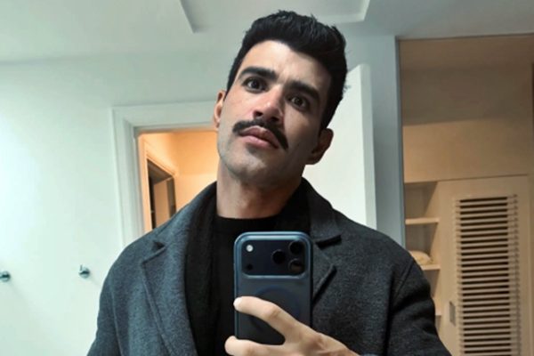 Gusttavo Lima adota novo visual e fãs elogiam: “Aparência de garoto”