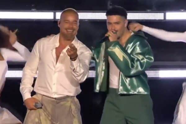 Pedro Sampaio e Ricky Martin se apresentam na NFL e causam alvoroço na web