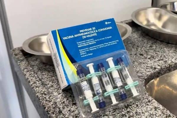 BH inicia vacinação de idosos com 85 anos ou mais contra pneumococo