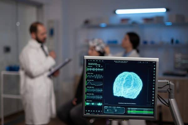 Microchips Cerebrais Ajudam a Recuperar Mobilidade com IA