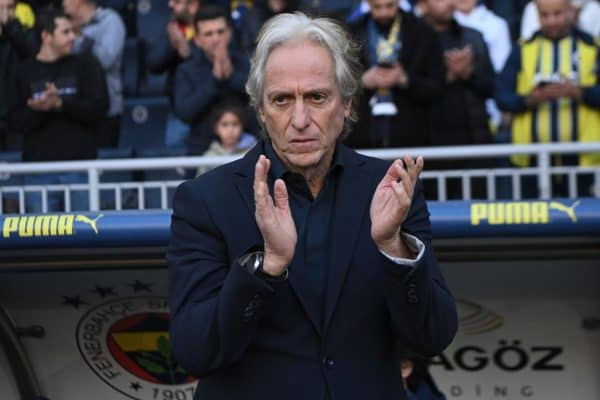 Jorge Jesus esclarece situação de Cristiano Ronaldo: “Quem comanda sou eu”