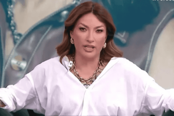 SBT confirma demissão de Thayse Teixeira; leia nota