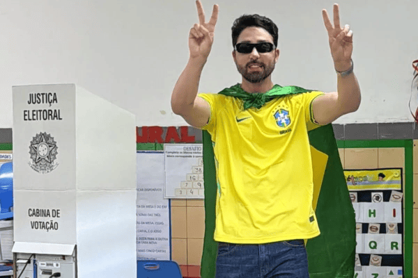 Rico Melquiades é alvo de piadas após reeleição de Lula: “Já deixou o Brasil?”