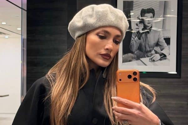 Novo casal? Jennifer Lopez estaria conhecendo melhor um famoso de Hollywood. Saiba quem!