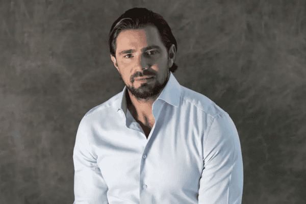“Charuto engorda?”: As pesquisas mais surreais de Daniel Vorcaro no ChatGPT