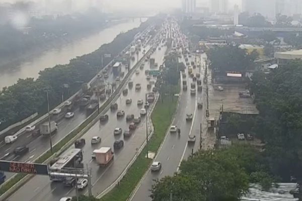 Outubro começa com tempestades no Sudeste e calor de 40°C no Nordeste