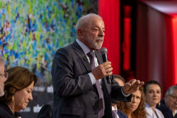Aliados de Lula se reúnem após pressão dos clubes contra proibição das apostas