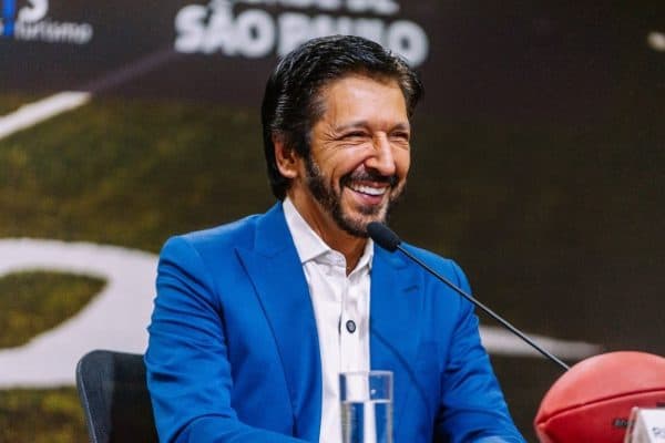 Ricardo Nunes sanciona lei que institui 1º de janeiro como Dia Universal de Oração