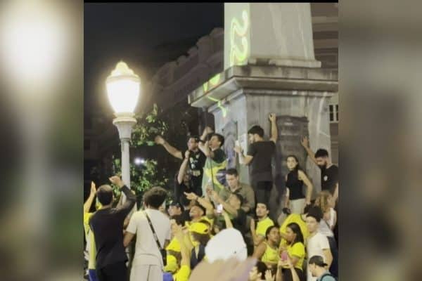 Nikolas Ferreira realiza “Blocão 22” em BH e pede apoio para candidatos do PL