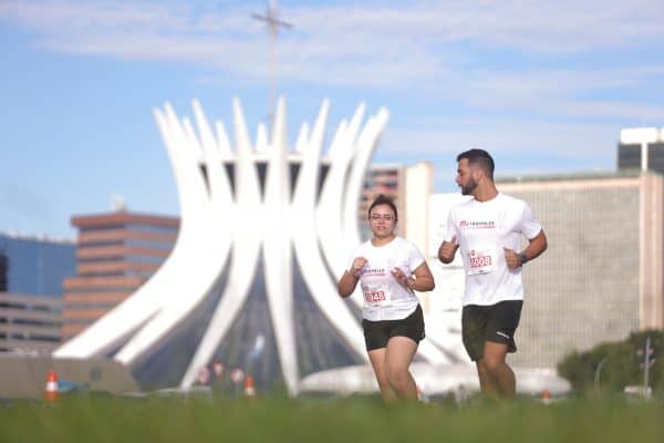 Corrida Metrópoles Endurance em Brasília: Desafio no Eixo Monumental