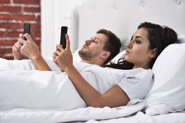 Especialista revela três hábitos que sabotam o sexo e afetam a relação