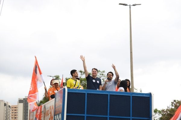 Kiko Caputo propõe ampliar refeições em escolas do DF e expandir Metrô