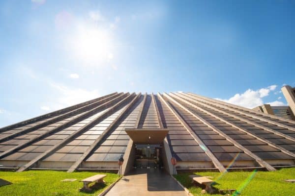 Série documental explora símbolos culturais de Brasília