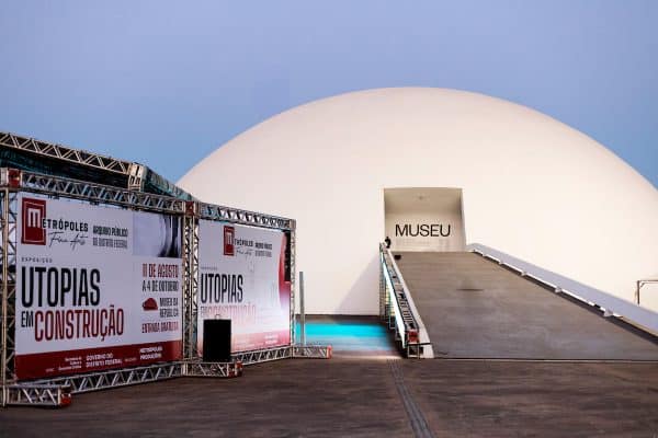 Exposição “Utopias em Construção” atrai mais de 100 mil visitantes no DF