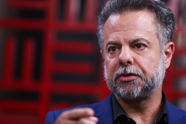 Candidato Wilson Grassi recebe 6 votos na Austrália com proposta de botox