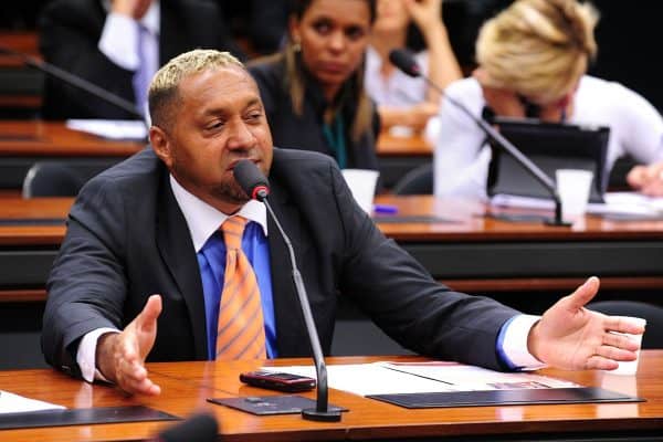 Após quatro mandatos, Tiririca não é eleito deputado federal pelo Ceará